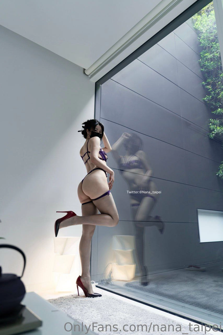 台北娜娜 (nana_taipei) - 窗边