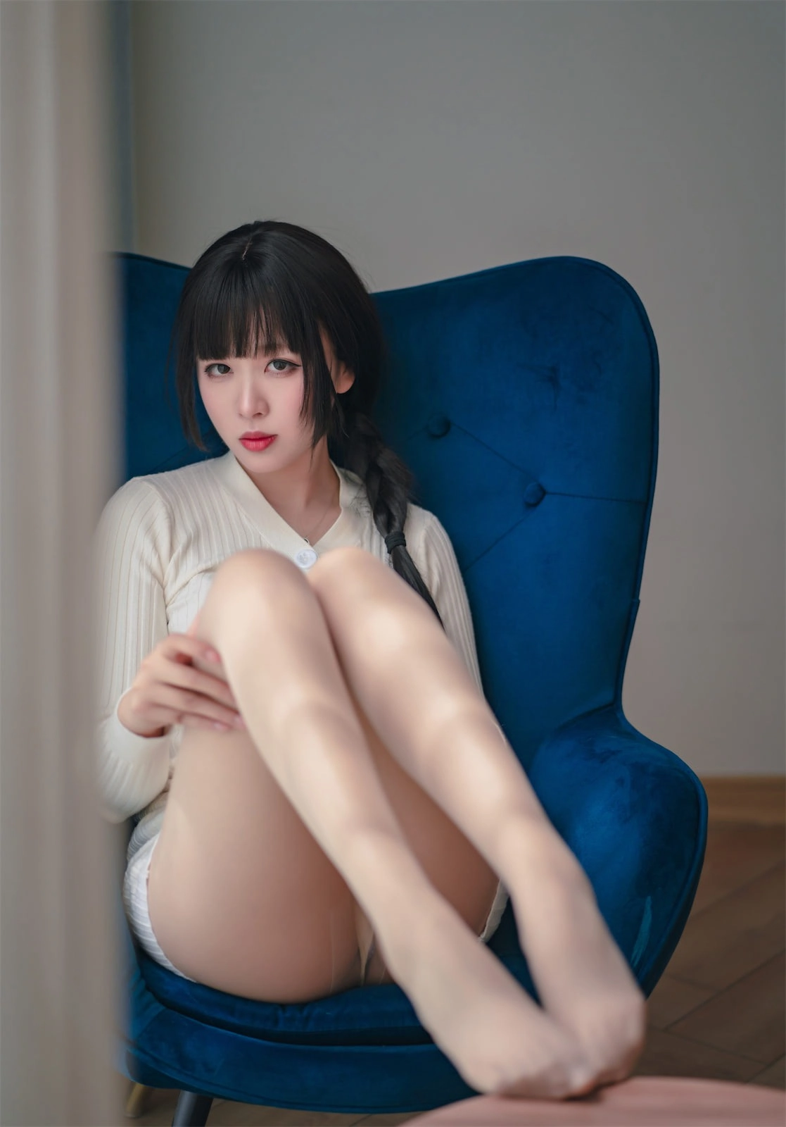 轩萧学姐 - 肉丝家妻