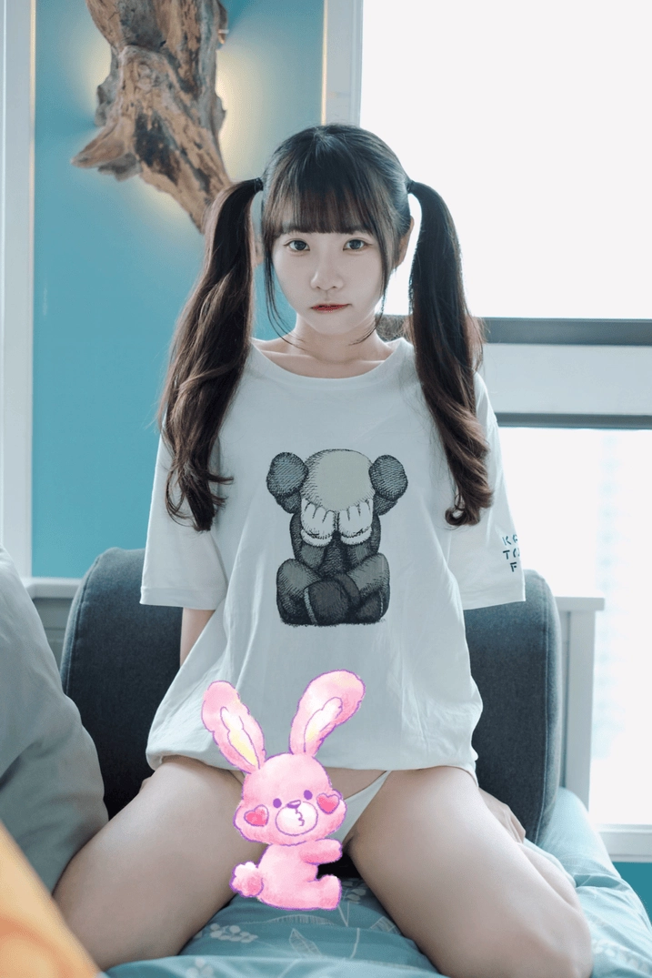 可可小白兔 - 捕獲一隻沒穿褲褲の小白兔🐰